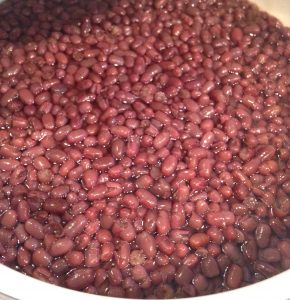 How should azuki(red beans) be stored?