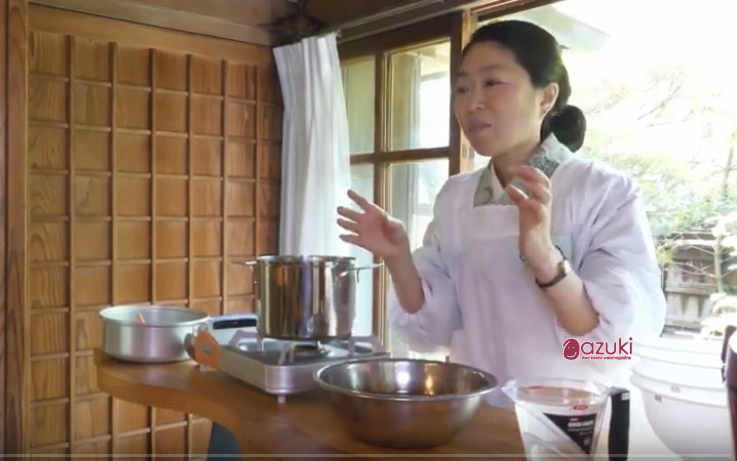 How to cook azuki (red beans) softly.